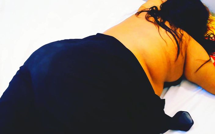 Aria Mia: Je baise ma belle-mère musulmane sexy à gros cul, parce que...
