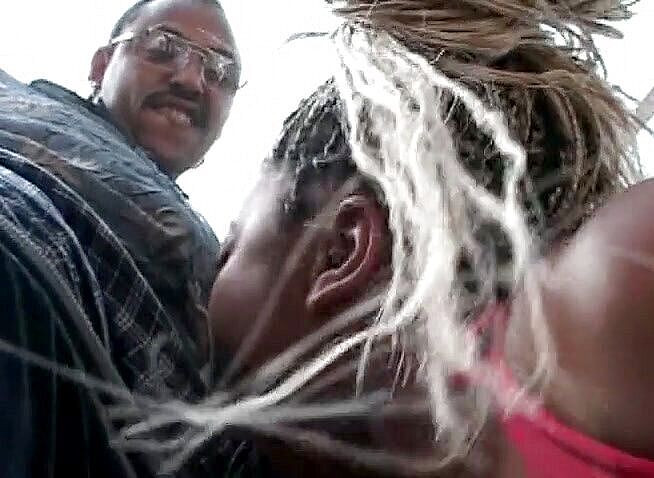 Dark Extreme: Blonďatá ebenová holka je ošukaná velkým černým čůrákem