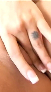 Loira prostituta recebe seu preenchimento de pau preto