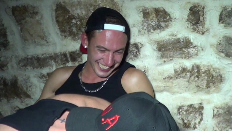 USED BAREBACK BY PORNSTARS HUGE COCK: dusht ki scally Lad dvara kachchi chudaee