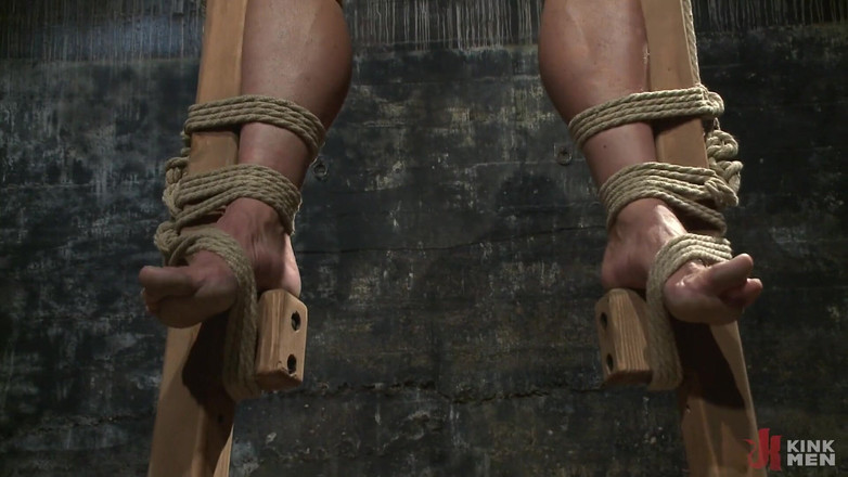 Kink Men Classics: Trazendo de volta alguns dos nossos favoritos!: o indestrutível Derek...