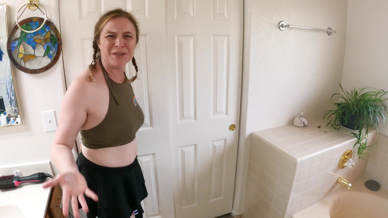 Erin Electra: Mój przyrodni brat dowiedział się, że jestem lesbijką! więc pozwalam mu...