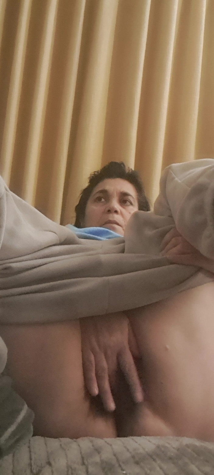 Mommy big hairy pussy: Istirahat dari dorong untuk masturbasi