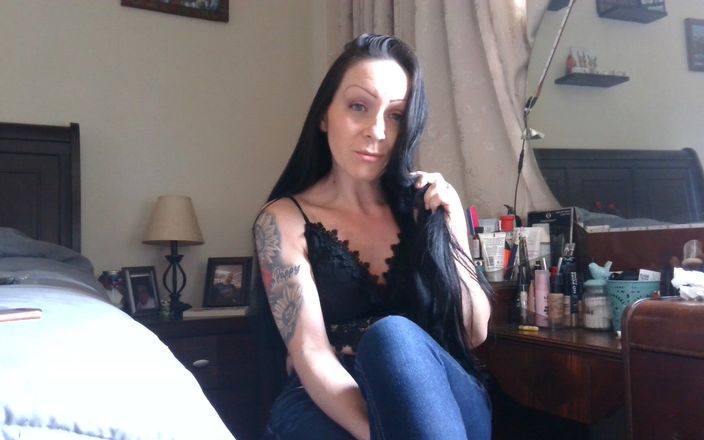 Raven Willow: Heel Pegging POV