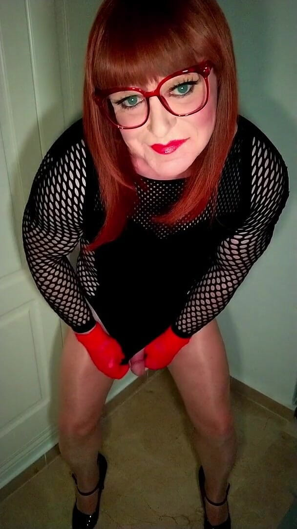 Emma Browne: Crossdresser Latex