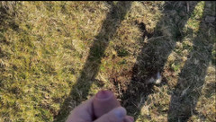 Emma Voyeur: सार्वजनिक रूप से पथपाते हुए पकड़ा गया ... उसने मुझे खत्म करने में मदद की