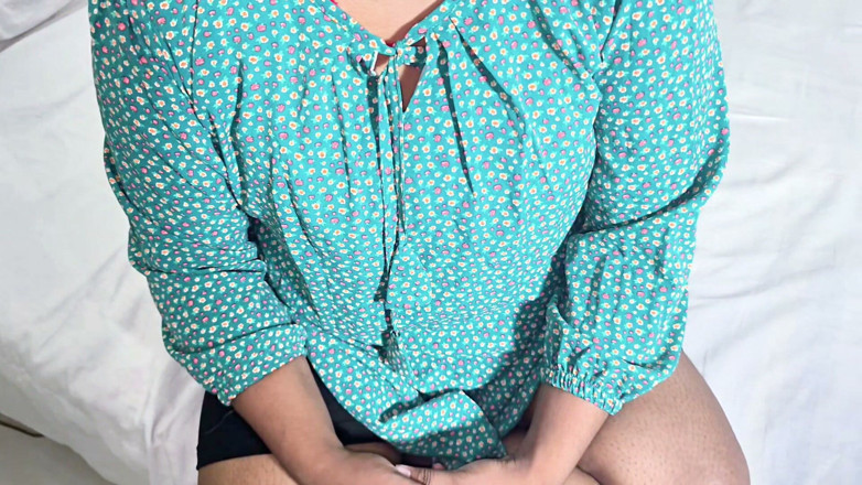 sweetpriya01: Thay vì đi đến khách sạn, tôi đã đụ chị kế của mình.