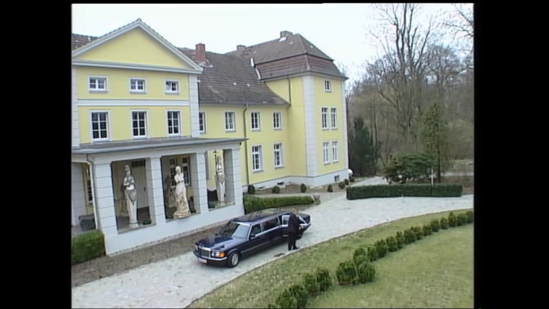 Deutschland porn: Blonde geile hure wird hart gefickt, als sie den großen...