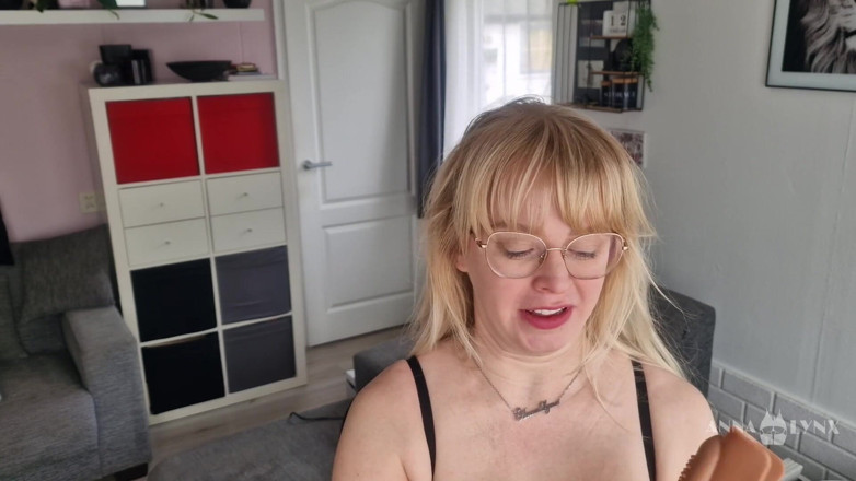 Anna Lynx: Trying Sybian for the First Time - Saddle up Challenges