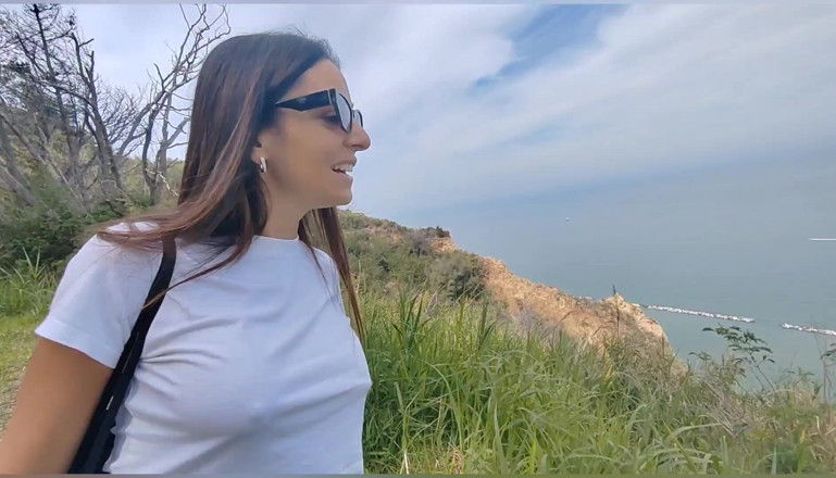 Ferrero anal experience: Dikongkek oleh zakar besar di Pantai Bogel Itali. Bahagian 1.