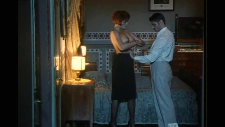 Vintage megastore: Hot Slut with Short Hair Sucks a Cock Cumming in...