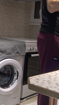 Madrasta Na Cozinha Disse Que Não Faz Sexo! - Permite Que O Enteado Apenas Se Masturba E Gozada Na Bunda Gorda Dela