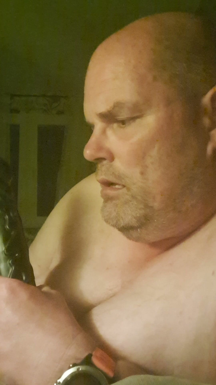 Fickspecht: On It Goes for the Bitch