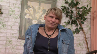 Deutsche XXX Filme: 胸の大きいドイツのブロンドがディルドで自慰