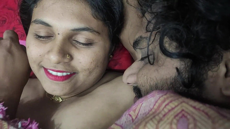 Vaigavarun45: bedroom men bedshit ke niche malloo desi jora hot chudaee,...
