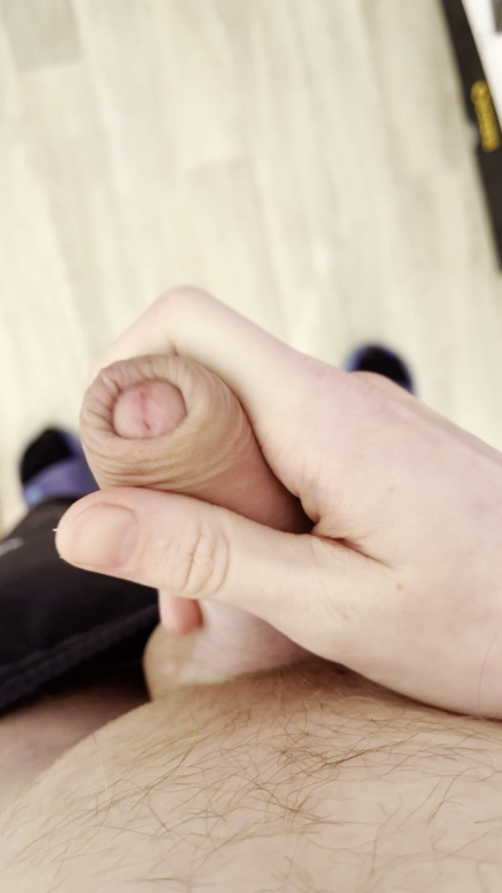 Johnny69227: Amatorskie Twink Cumming Ciężko I Jebanie Się Z Ogromnym Dildo 21...