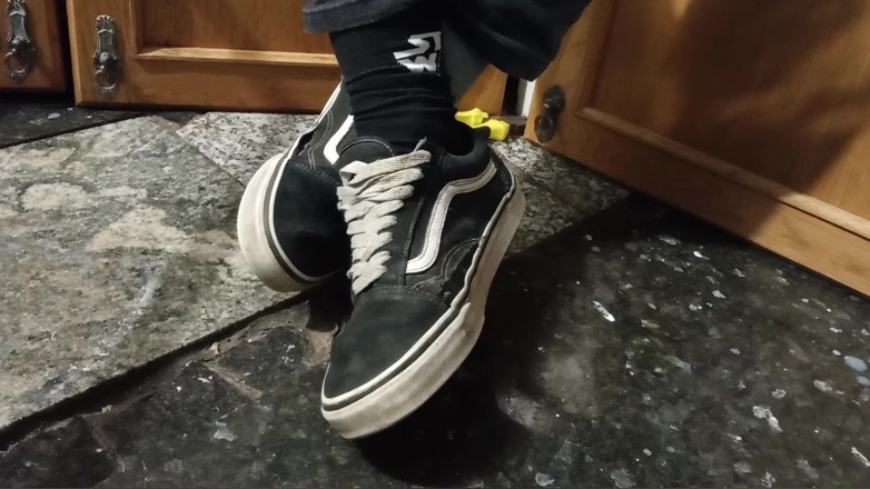 jerkofflover: Moje Vans Skate Topánky a Biele Ponožky Kompilácia Videí Kde...