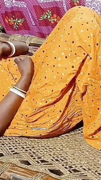 Uma dona de casa gostosa de Bangladesh fodendo duro com seu marido