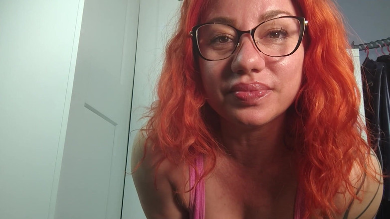 Ella Kross: Vedere la persoana 1 cu fetiș cu pișat și scuipat, Controlul pizdei...