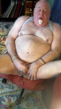 Orsodaddychub si masturba in calzini e atletico