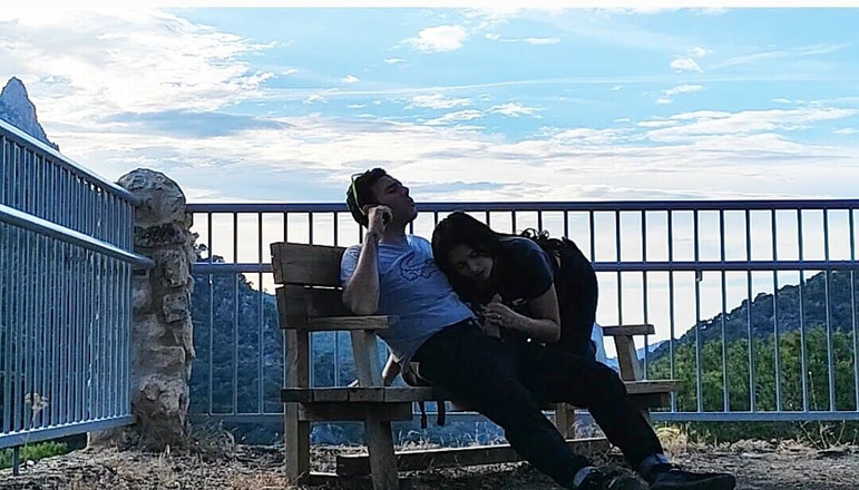 Sashasweet: Lo succhio da uno sconosciuto in montagna