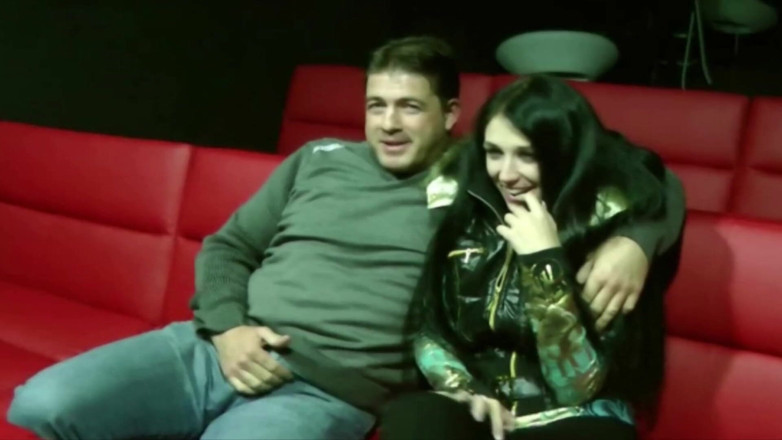 Videos Francaises: This French Babe Got Big Load of Cum in Cinema