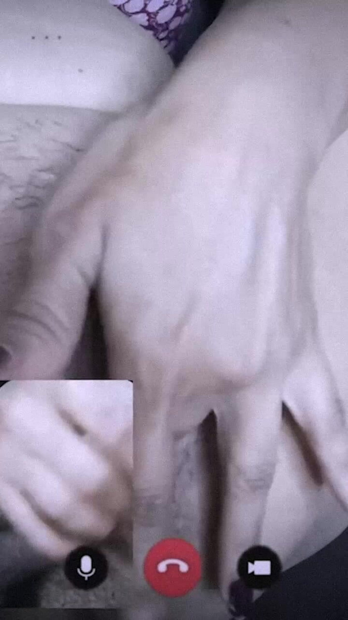 YoursAnanya: Moglie indiana fa un video di sex call con il...