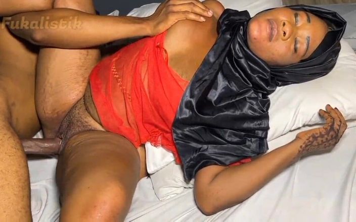 Fukalistik: Hijab geile weduwe kreeg uitgerokken aansluiting man