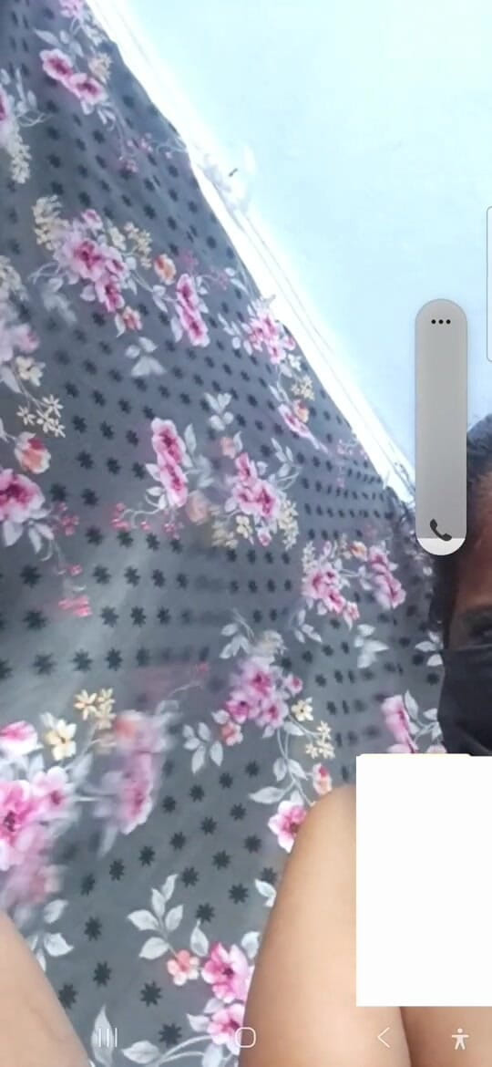 Jayaselvi: Tamilisches mädchen nackter videoanruf-sex