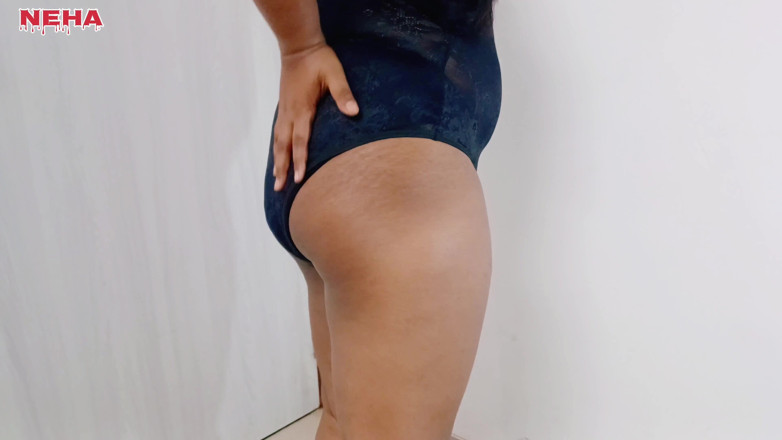 Neha: 섹시한 Neha Bhabi 입에 처음으로 사정하는 밀키바