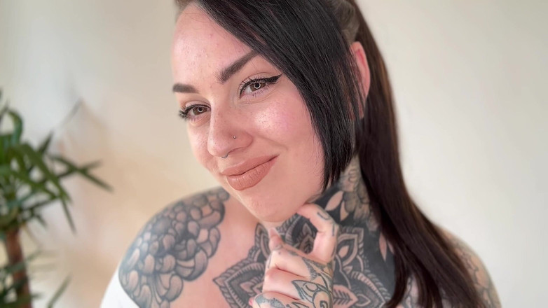 Miss Valentina: Повідомлення дружині