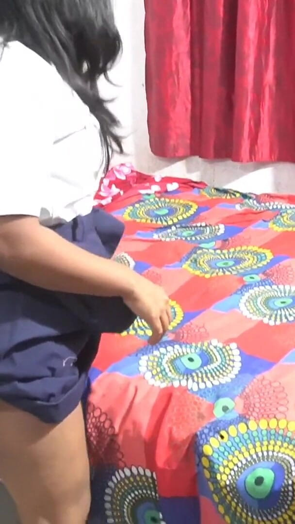 Mumbai Ashu: Desi Indian College Girl Goes to the Neighbour Stepfather to...