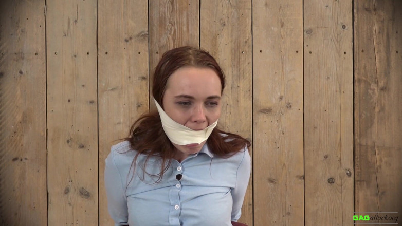 Gag Attack: Roxy - roubíky s mikrofoam tape