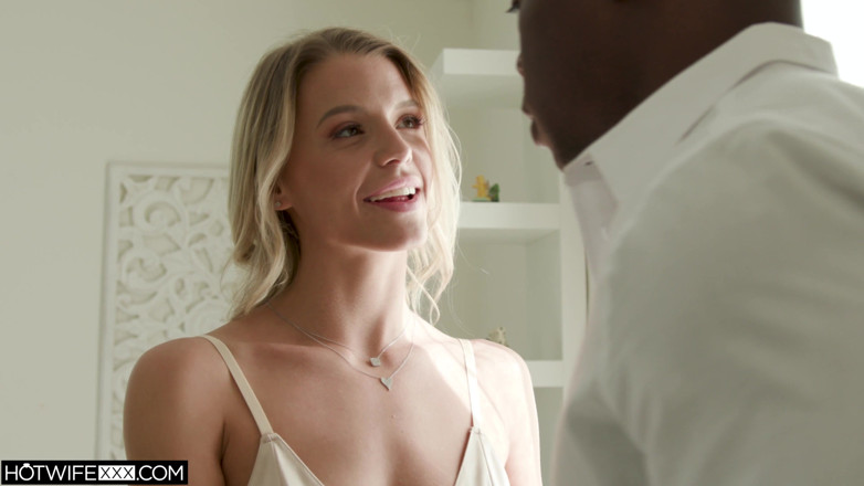 HotwifeXXX: Evelyn's Husband Sends a BBC Surprise
