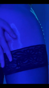 Jucie girl's ass