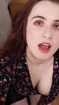 Tette con piercing vivace - JOI