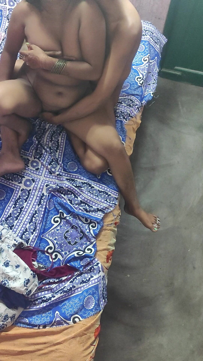 Pyaasibhabhi1: Chồng bí mật để lại video gợi cảm với chồng cũ
