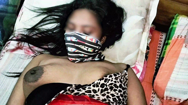 Hoktoml99: Schattige stiefzus mooi Indisch Desi-meisje