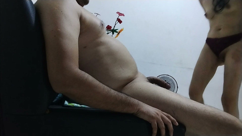 Mr_jhovin: Můj Soused, Ten S Velkou Vagínou, Přijde Ke Mně Domů,...