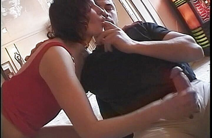 Cryptostudios: Mladá manželka saje manžela velkého ptáka, než je ošukaná do...