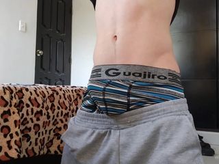 Icyhot707: Young Latino lagi asik masturbasi