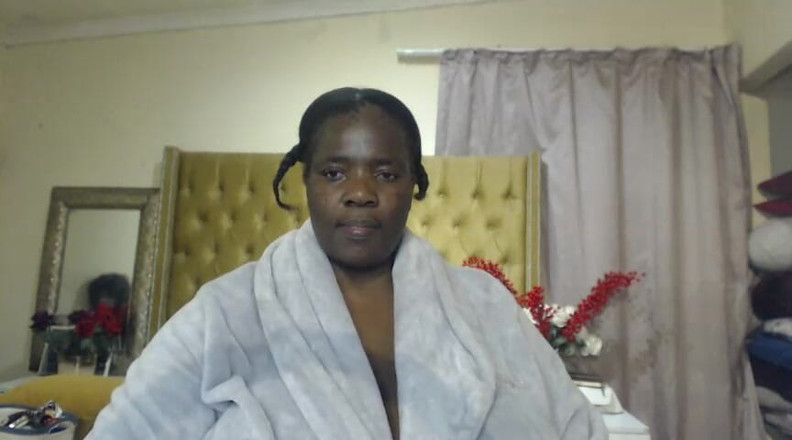 Legendary Booty Overdose: Svart SSBBW onanerar och stora tuttar