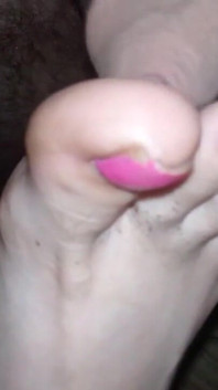 Part_1 Urocza Sąsiadka Zna Mój Fetysz Stóp I Zaproponowała Mi Footjob, Aby Pozwolić Jej Grać W Gry Wideo
