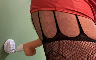 Rockme74: Sissy Andrea ve šukání zadku