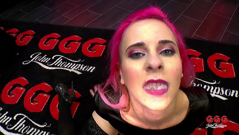 GGG John Thompson Studio: Ggg John Thompson - 熟女熟女が義理の娘の若いボーイフレンドに犯される