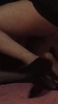 La ragazza gotica è la migliore amica della mia ragazza, ha un culo incredibile