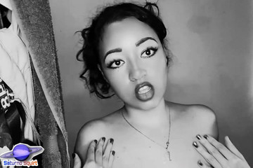 Saturno Squirt: Titan stříká, skutečná čarodějnice přichází s BDSM, bude vás dominovat