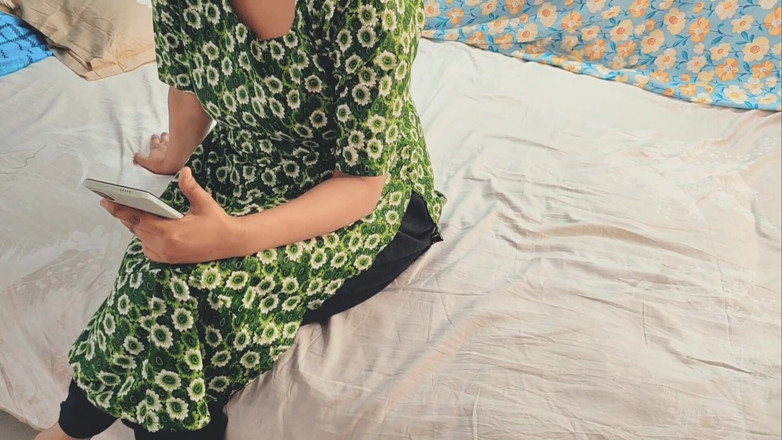 Piya pori: 新しい彼女が私を家に連れて帰って、セックスをしました。