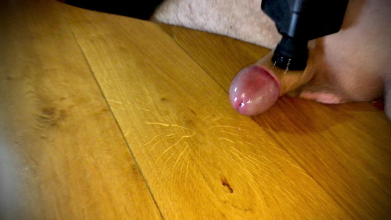 White Ukrainian Dick: Pojďme se dívat a poslouchat, jak tento muž stříká na...