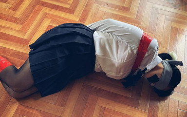 ushirosugatanomiki: Únik z páskového omezení